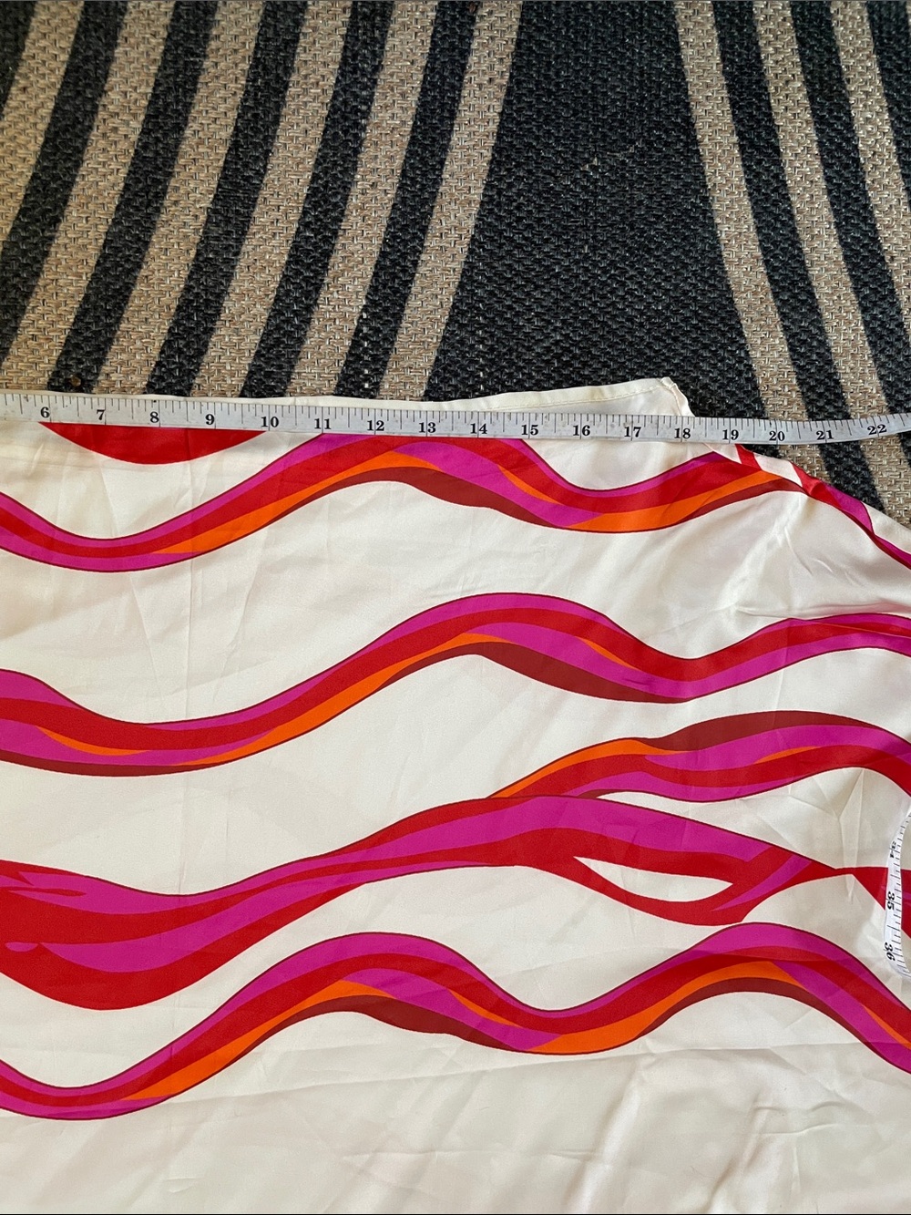 Silky Boat Neck Flowy Top Batwing Sleeves Pink Orange Wave Print Medium - Picture 3 of 4